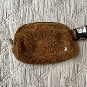 Lululemon Fleece Everywhere Belt Bag (Burnt Caramel)